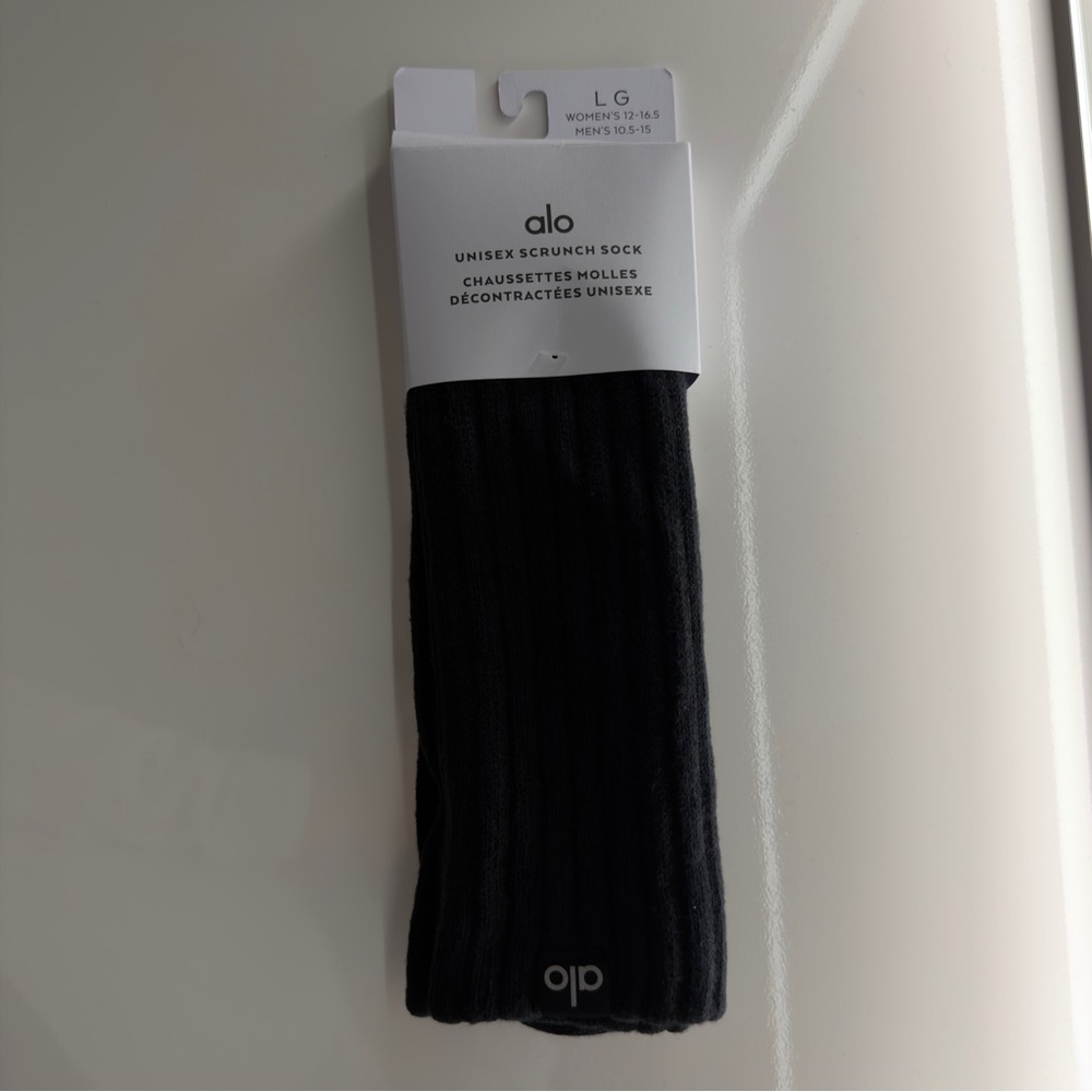 ALO Yoga Black Unisex Scrunch Socks